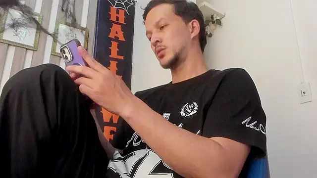 Oliverssmith online show from October 2025 11:38:01 PM