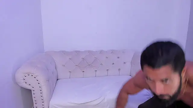 Snapshot of Santiago_huntt chatting on October 2025 01:34:02 PM Santiago huntt online show from October 2025 01:34:02 PM