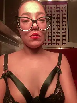 MadameNat online show from March 2025 07:30:01 AM