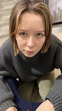 Alexandria Balenciaga online show from February 2025 11:42:02 PM