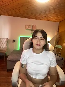 Snapshot of Camila_pinkk chatting on January 2025 01:20:02 PM Camila pinkk online show from January 2025 01:20:02 PM