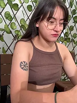 Snapshot of Camila_pinkk chatting on January 2025 01:00:01 PM Camila pinkk online show from January 2025 01:00:01 PM