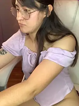 Snapshot of Camila_pinkk chatting on January 2025 04:06:01 PM Camila pinkk online show from January 2025 04:06:01 PM