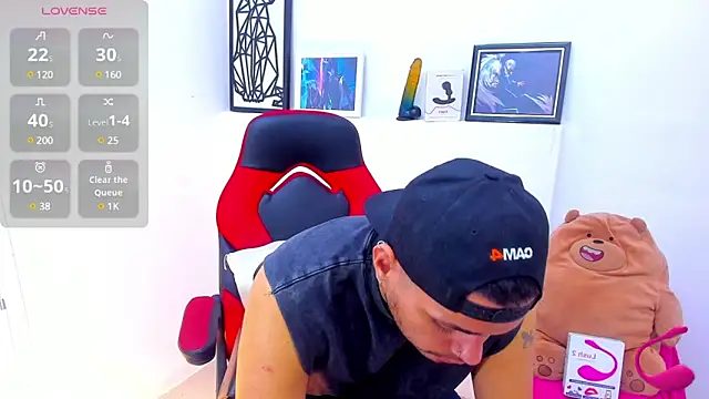 EnriquevillaF online show from January 2025 08:07:01 PM