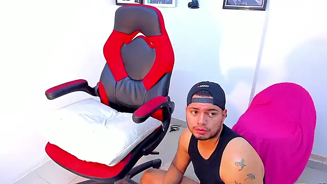EnriquevillaF online show from January 2025 07:11:01 PM