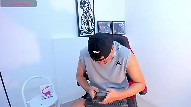 EnriquevillaF online show from January 2025 05:47:02 PM
