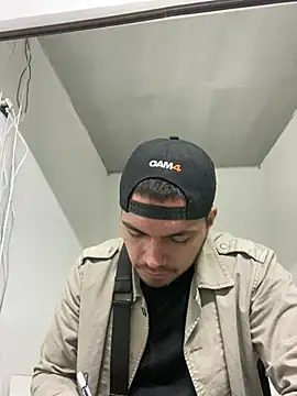 EnriquevillaF online show from January 2025 01:33:01 AM