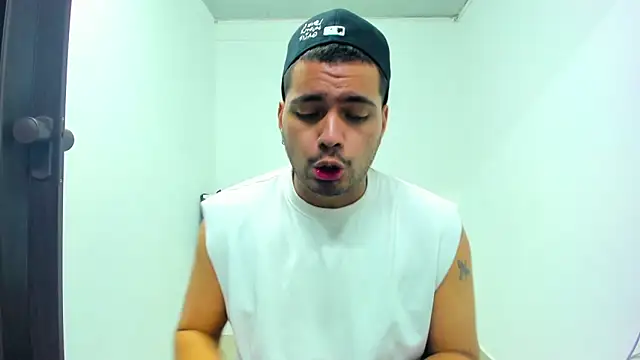 EnriquevillaF online show from February 2025 08:57:01 PM