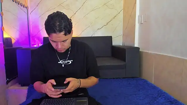 EnriquevillaF online show from September 2025 11:54:02 AM