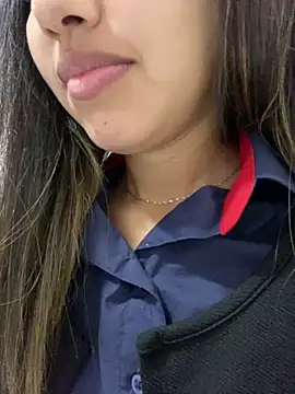 LuizaDiaz online show from February 2025 01:33:02 PM