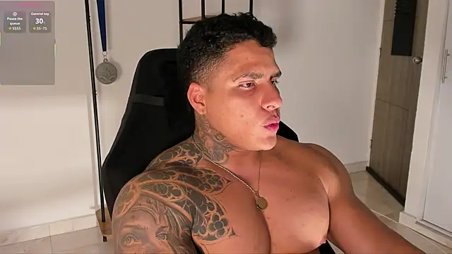 Snapshot of Maximoscott chatting on September 2025 11:38:01 PM Maximoscott online show from September 2025 11:38:01 PM