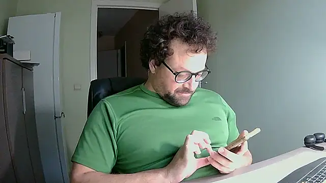 littlehairyman online show from October 2025 06:58:02 AM