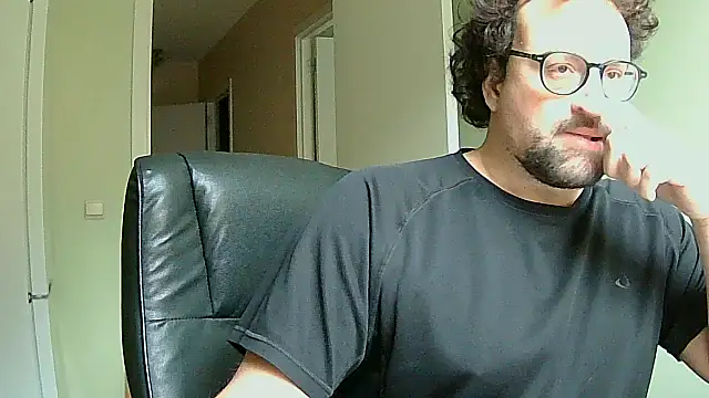 littlehairyman online show from October 2025 08:04:02 AM