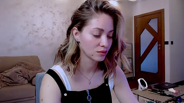 Eroticgiftxxx online show from March 2025 01:57:02 PM