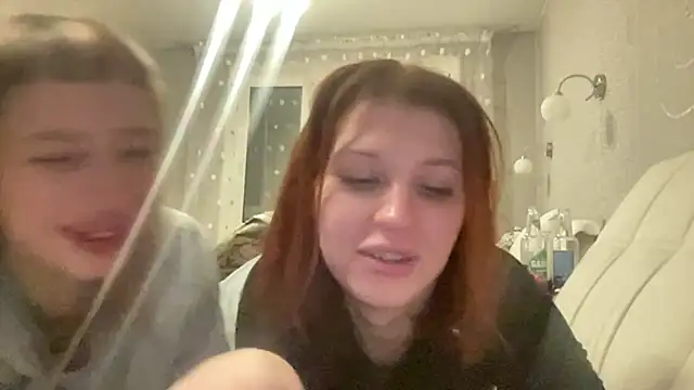 Gloryyaa online show from October 2025 06:52:01 PM