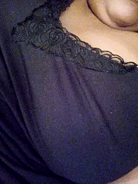 Snapshot of Samara-Bella chatting on October 2025 05:08:02 PM Samara-Bella online show from October 2025 05:08:02 PM