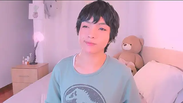 AllanYong18 online show from October 2025 07:36:02 AM