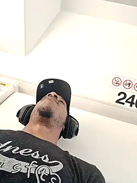 MrDaddyBbSnake online show from October 2025 07:56:02 PM