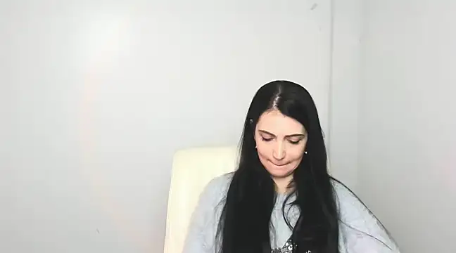 Snapshot of Amalia_amor chatting on January 2025 03:46:02 PM Amalia amor online show from January 2025 03:46:02 PM