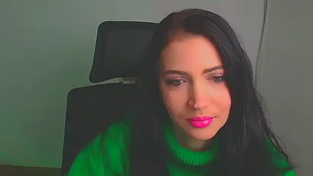 Snapshot of Amalia_amor chatting on January 2025 12:10:01 PM Amalia amor online show from January 2025 12:10:01 PM