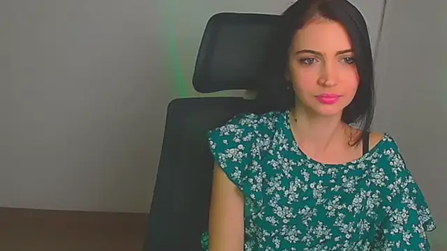 Snapshot of Amalia_amor chatting on January 2025 03:22:01 PM Amalia amor online show from January 2025 03:22:01 PM