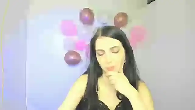 Snapshot of Amalia_amor chatting on February 2025 09:11:01 AM Amalia amor online show from February 2025 09:11:01 AM