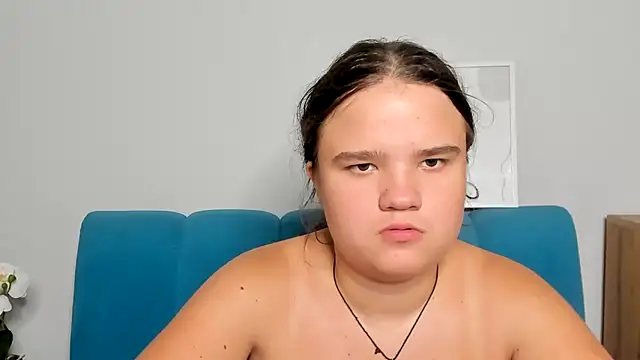 AdeleCruz online show from October 2025 12:23:02 PM