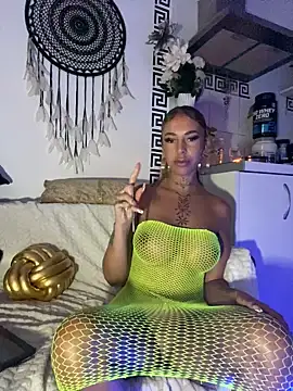 Snapshot of CheekyChels chatting on March 2025 04:34:02 PM CheekyChels online show from March 2025 04:34:02 PM