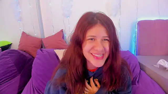 MiaQueen021 online show from October 2025 02:34:01 PM