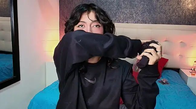 Snapshot of gabriela_cortez chatting on February 2025 10:40:02 PM gabriela cortez online show from February 2025 10:40:02 PM