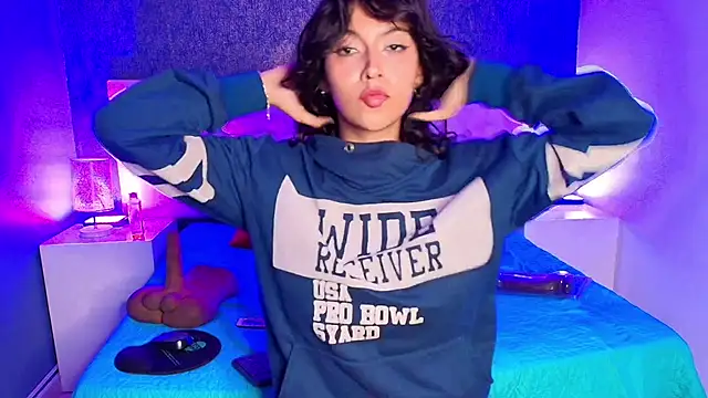 Snapshot of gabriela_cortez chatting on February 2025 10:22:01 PM gabriela cortez online show from February 2025 10:22:01 PM