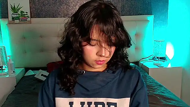 Snapshot of gabriela_cortez chatting on February 2025 07:43:02 PM gabriela cortez online show from February 2025 07:43:02 PM