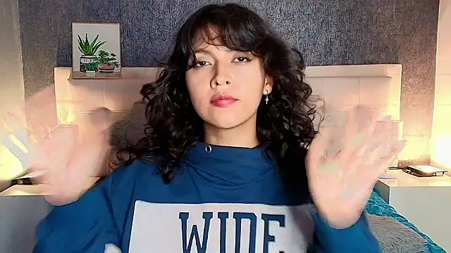 Snapshot of gabriela_cortez chatting on February 2025 07:14:01 PM gabriela cortez online show from February 2025 07:14:01 PM