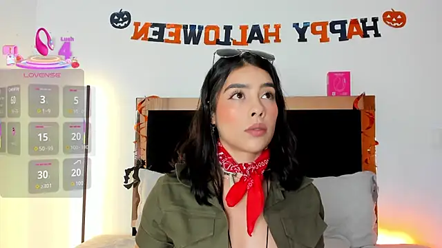 Snapshot of Carorosse chatting on October 2025 06:25:02 PM Carorosse online show from October 2025 06:25:02 PM