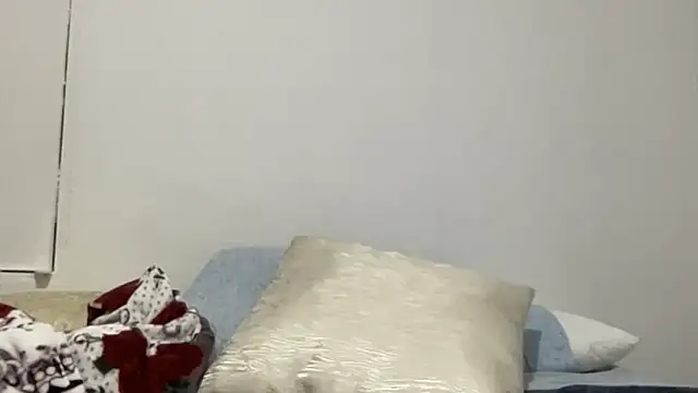 Snapshot of LunaBeya chatting on October 2025 01:17:02 AM LunaBeya online show from October 2025 01:17:02 AM