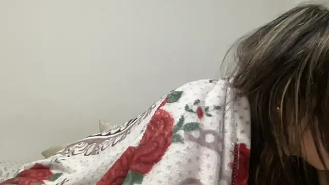 Snapshot of LunaBeya chatting on October 2025 02:54:01 PM LunaBeya online show from October 2025 02:54:01 PM