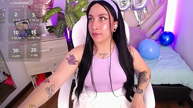 NyxAndria 1 online show from October 2025 06:18:01 PM