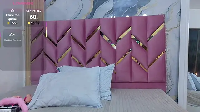 hotiergirl online show from October 2025 12:39:01 PM