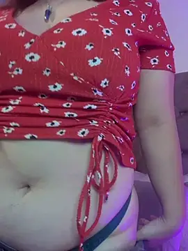 Snapshot of zoes_milee chatting on October 2025 11:19:01 AM zoes milee online show from October 2025 11:19:01 AM