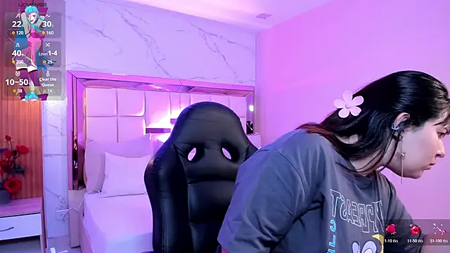 Snapshot of zoes_milee chatting on November 2025 10:37:01 AM zoes milee online show from November 2025 10:37:01 AM