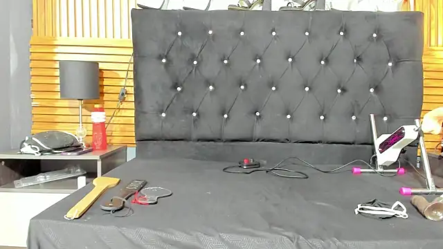 Snapshot of SalomeSimonz chatting on November 2025 07:34:02 PM SalomeSimonz online show from November 2025 07:34:02 PM