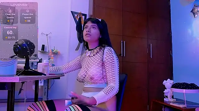 Snapshot of Mattilda_18 chatting on October 2025 08:53:02 PM Mattilda 18 online show from October 2025 08:53:02 PM