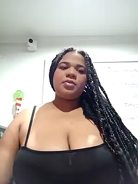 Snapshot of kym__x chatting on January 2025 12:31:01 PM kym x online show from January 2025 12:31:01 PM