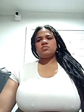 Snapshot of kym__x chatting on February 2025 02:08:01 PM kym x online show from February 2025 02:08:01 PM