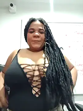 Snapshot of kym__x chatting on March 2025 02:45:01 PM kym x online show from March 2025 02:45:01 PM