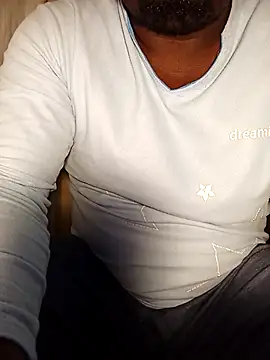 Dube501 online show from September 2025 06:24:02 PM