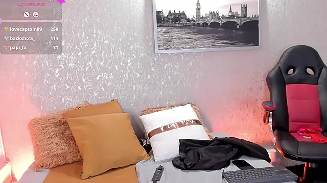 Luxury Woman online show from March 2025 03:09:02 AM