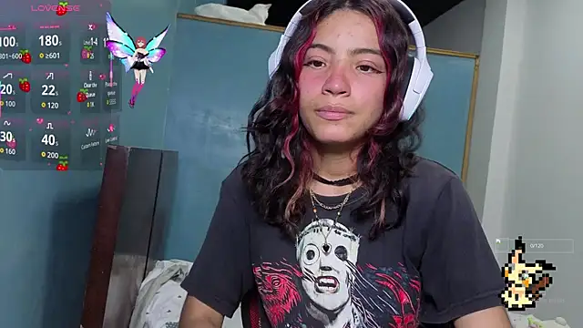 Snapshot of Lovelyamyy chatting on October 2025 03:32:01 PM Lovelyamyy online show from October 2025 03:32:01 PM