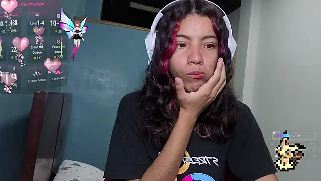 Snapshot of Lovelyamyy chatting on October 2025 04:18:01 PM Lovelyamyy online show from October 2025 04:18:01 PM