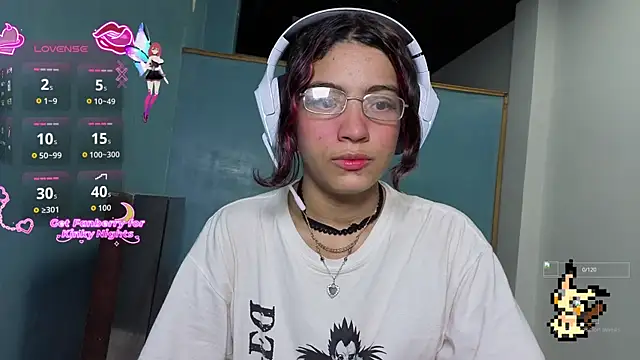 Snapshot of Lovelyamyy chatting on October 2025 10:44:02 PM Lovelyamyy online show from October 2025 10:44:02 PM